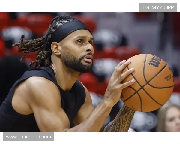 帕蒂·米尔斯后撤步三分提升快攻效率明显拉开球队差距